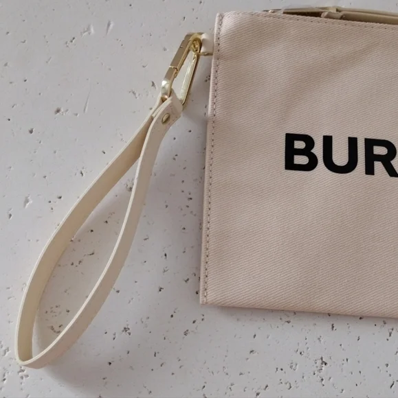 Burberry wristlet - Picture 11 of 16